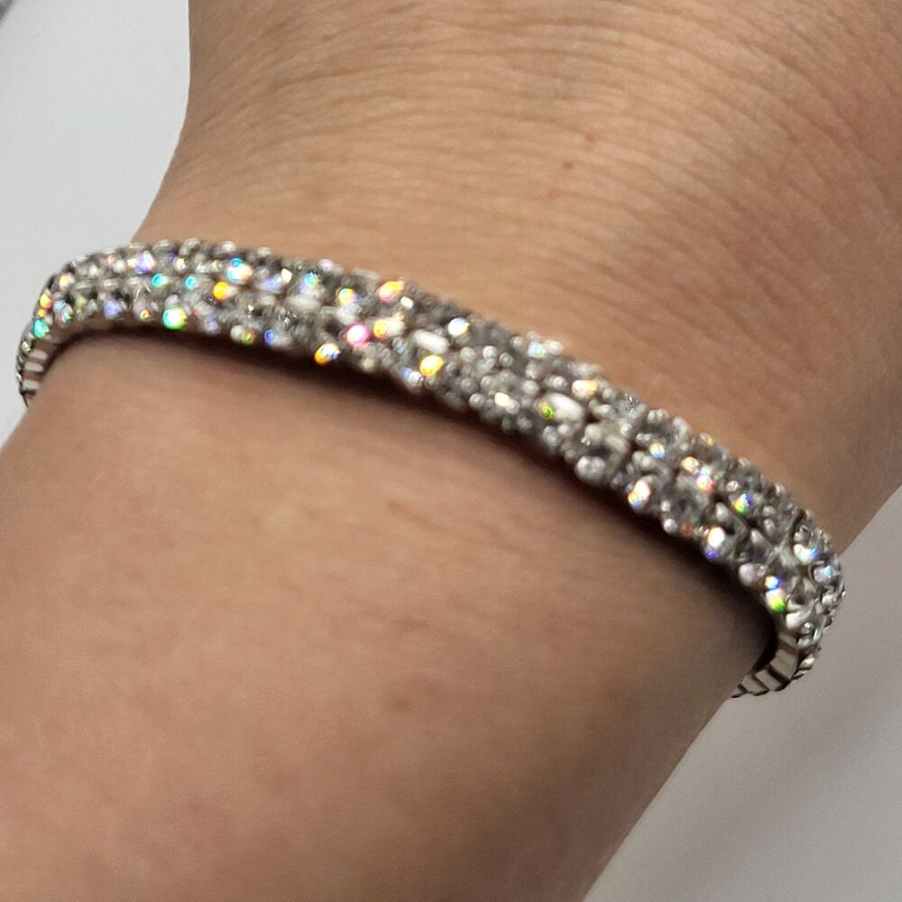 Stretchy Mossanite Bracelet 7in Glamor Sparkly - Picture 2 of 7